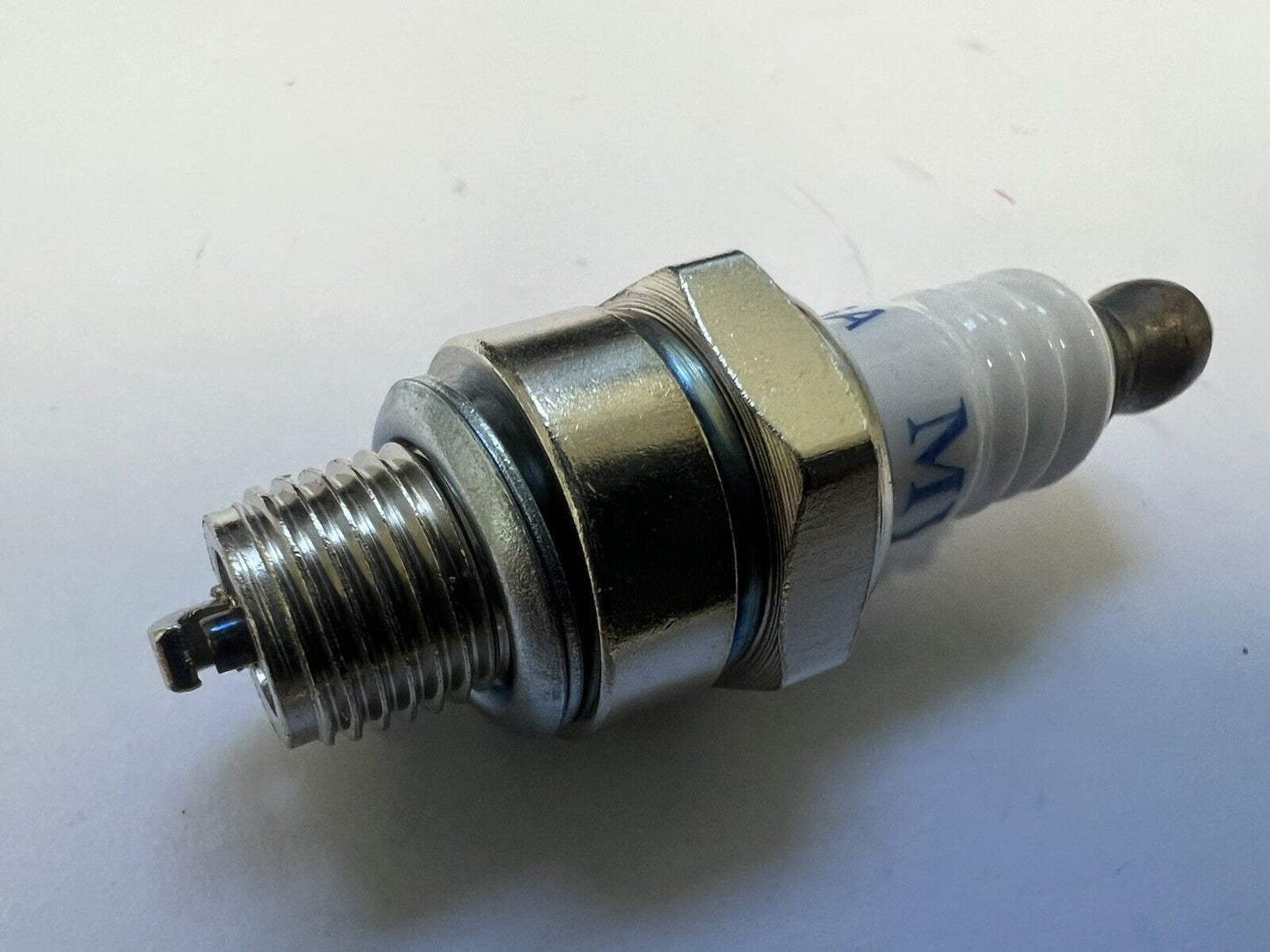 Spark Plug Fit Yardking Line Trimmer Brushcutter 883222 1697318