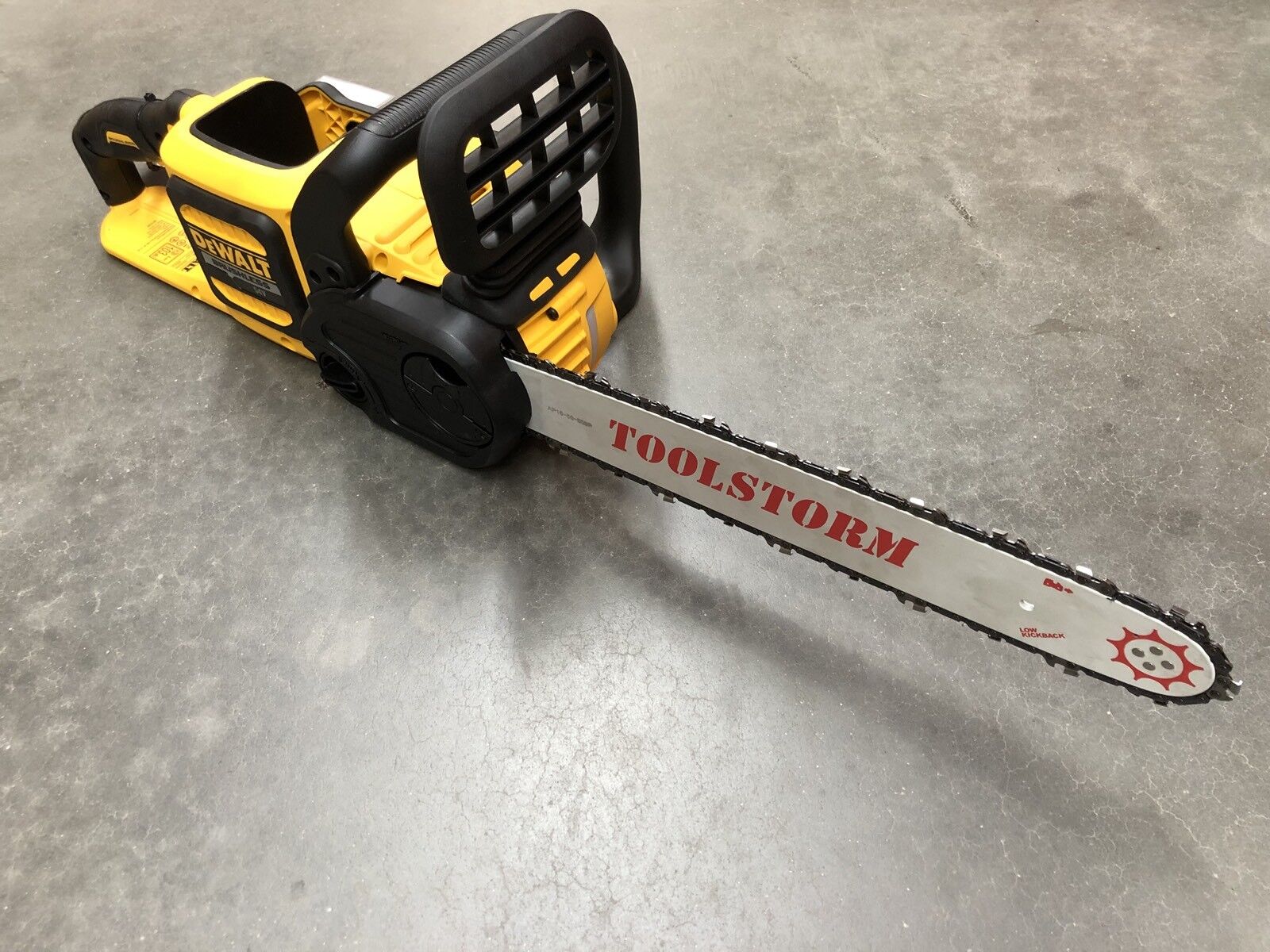 Dewalt chainsaw 16 inch sales