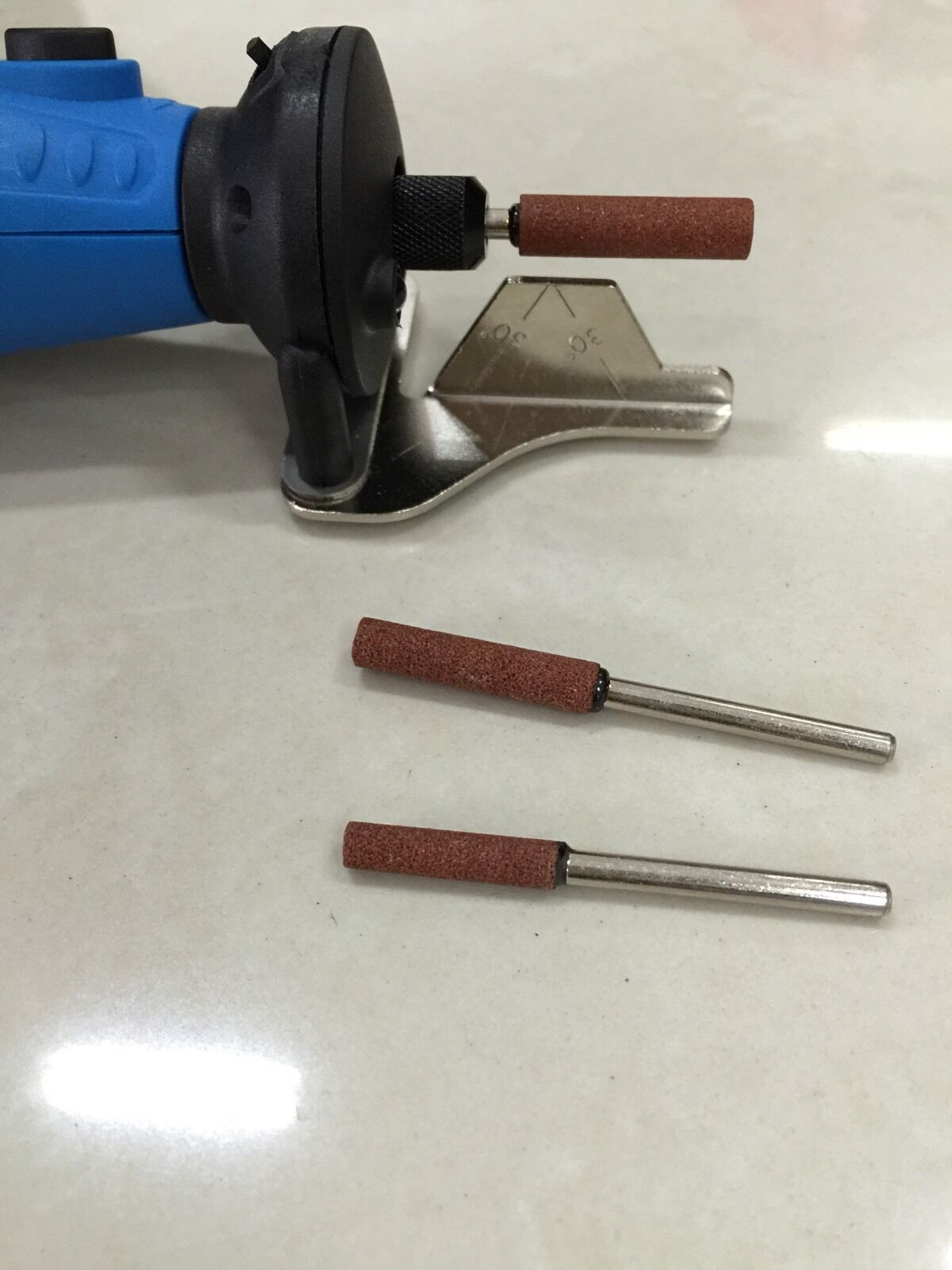 CORDLESS CHAINSAW CHAIN GRINDER SHARPENER ROTARY TOOL 48PC& STUMP VISE BAUMR-AG