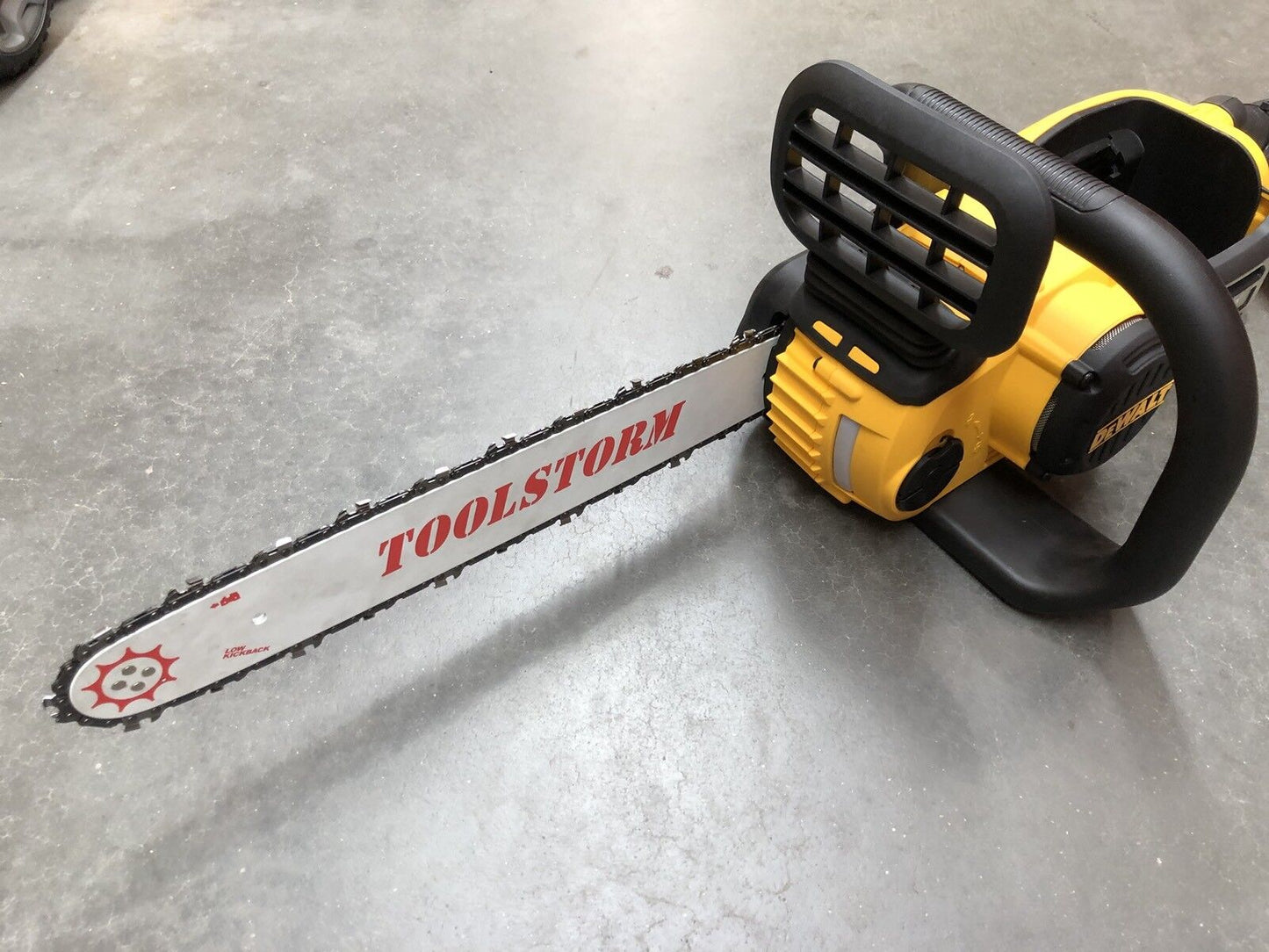 16" BAR & 3 CHAIN Fits DeWalt 60V / 54V XR FLEXVOLT Cordless Chainsaw DCCS670